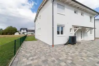 Vorderansicht KI-generiert
