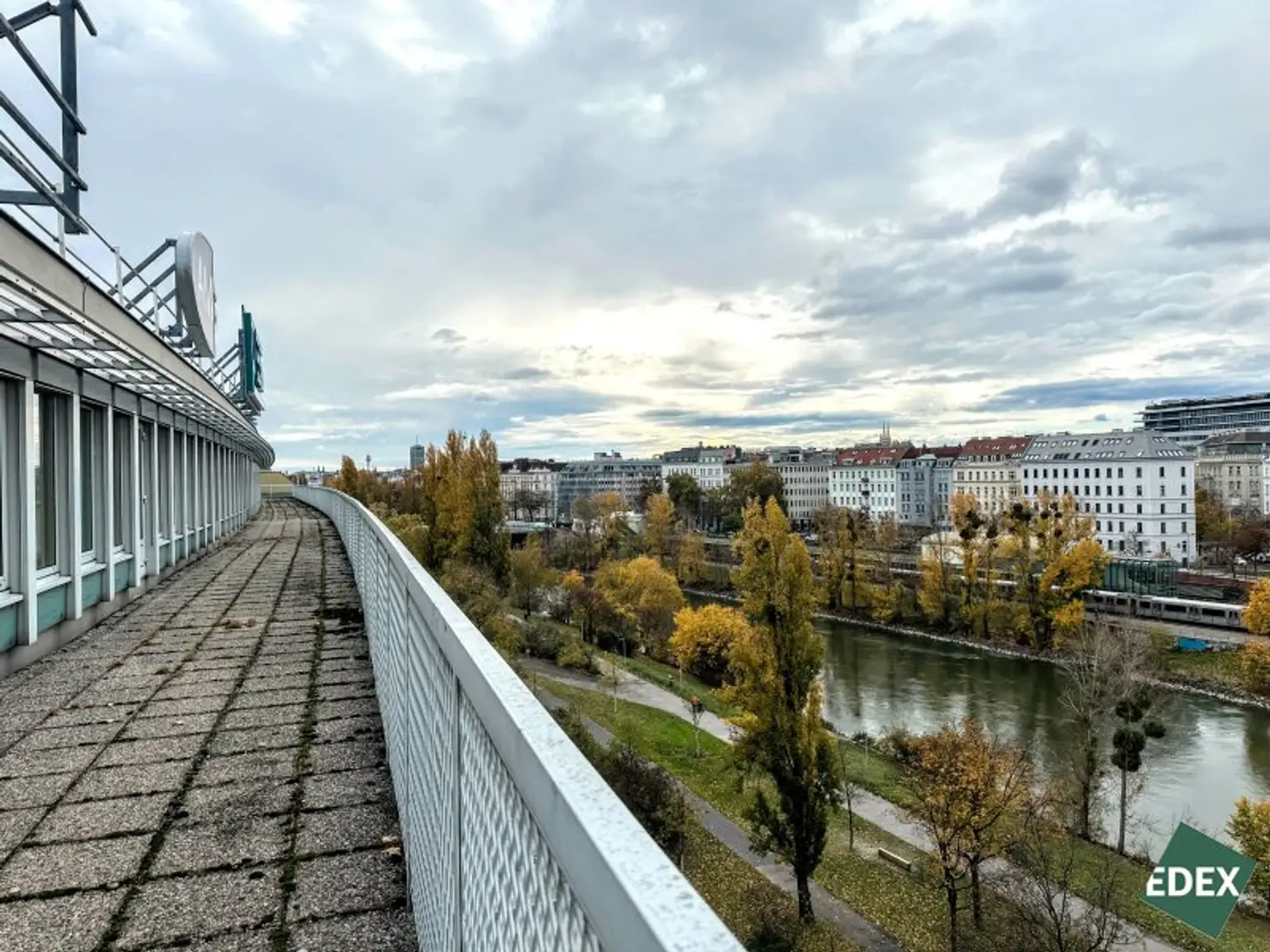 Hochwertige Bürofläche samt großzügiger Terrasse an der Brigittenauer Lände