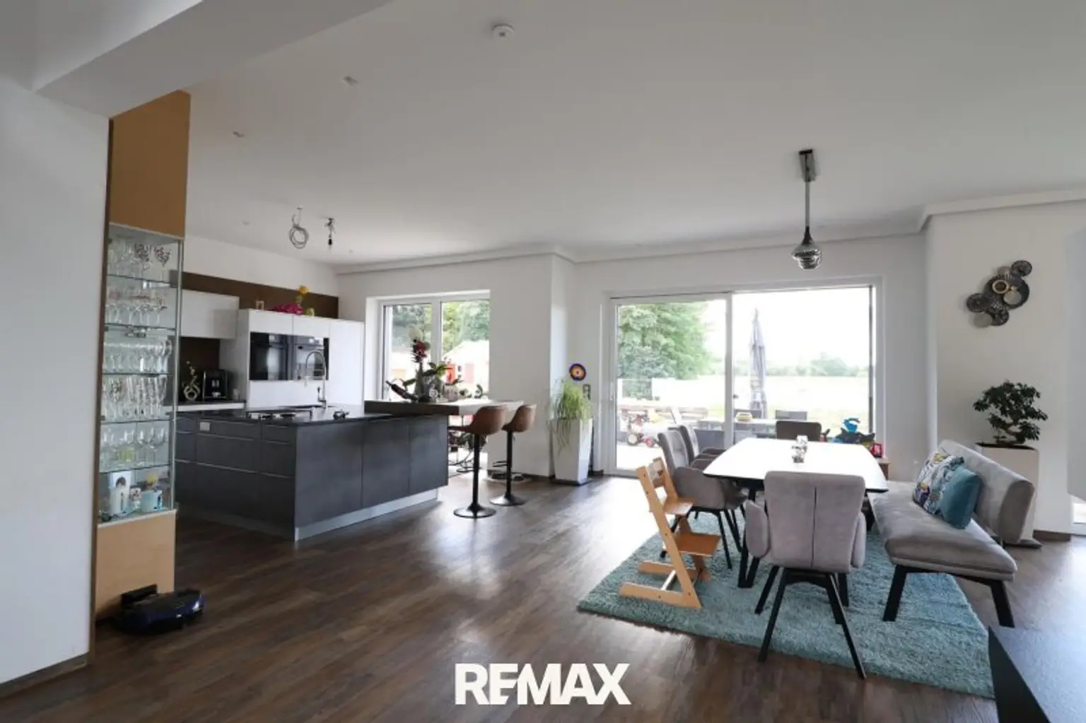 Küche mit Esszimmer EG