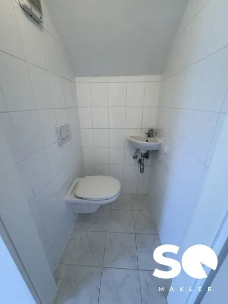 # SQ - HELLE, RUHIGE 2 ZIMMER DG-WOHNUNG INKL. TERRASSE - NÄHE RIVERSIDE - 1230 WIEN - TAG DER OFFENEN TÜR: 31.10.2025 14:00-17:00