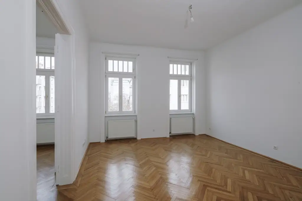 Sehr helle und gepflegte 2 Zimmer Altbauwohnung in sehr guter zenraler Lage von Döbling!