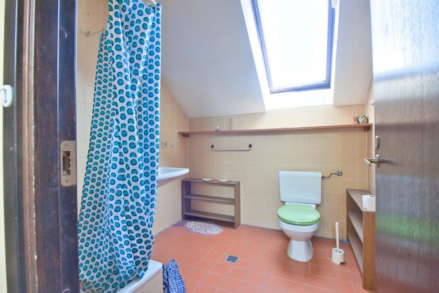 Ebenes Grundstück in ruhiger Sackgasse | sanierungsbedürftiges Einfamilienhaus mit idyllischer Garten | rd. 180 m² verbaubar