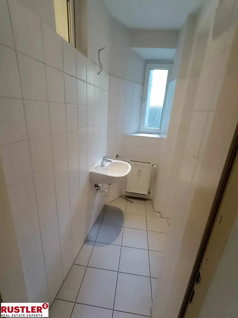 Nähe Innenstadt: GERÄUMIGE 2-Zimmerwohnung