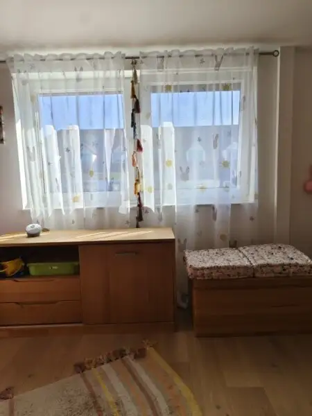 Modernes Wohnhaus  mit angrenzender Café-Bar und 2200m2 Grundstück