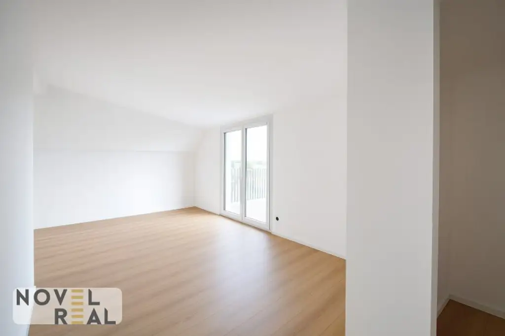 Lichtdurchflutete Dachgeschosswohnung mit großer Terrasse zum Verlieben