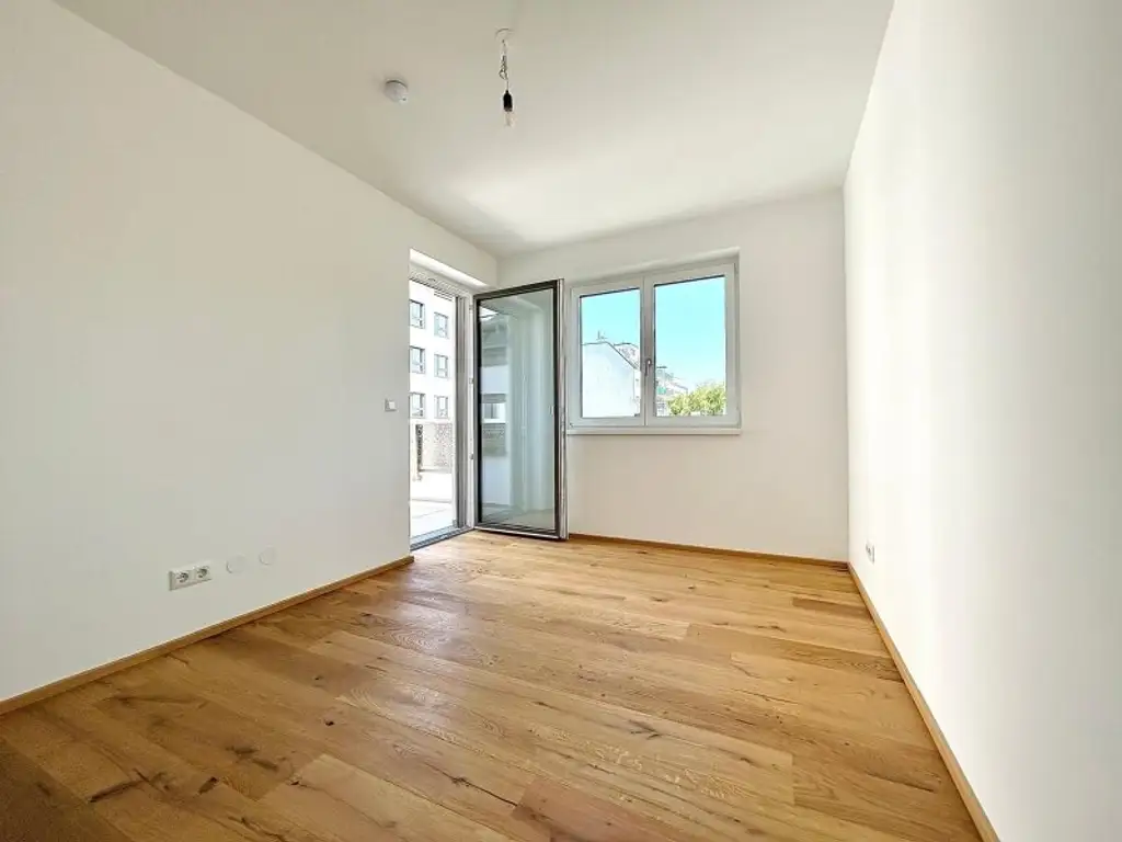 PROVISIONSFREI! Traumhafte Wohnung im DG - 2 Terrassen - Fitnessraum - PKW Stellplatz - Erstbezug nähe Donau