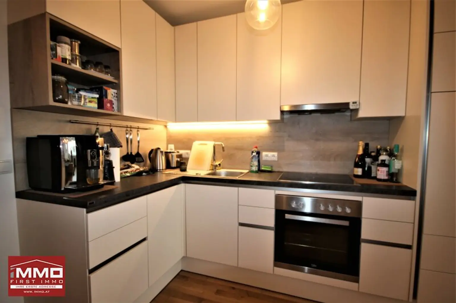 HELLE, MÖBLIERTE NEUBAUWOHNUNG DIREKT AN DER U6 ALSER STRASSE!