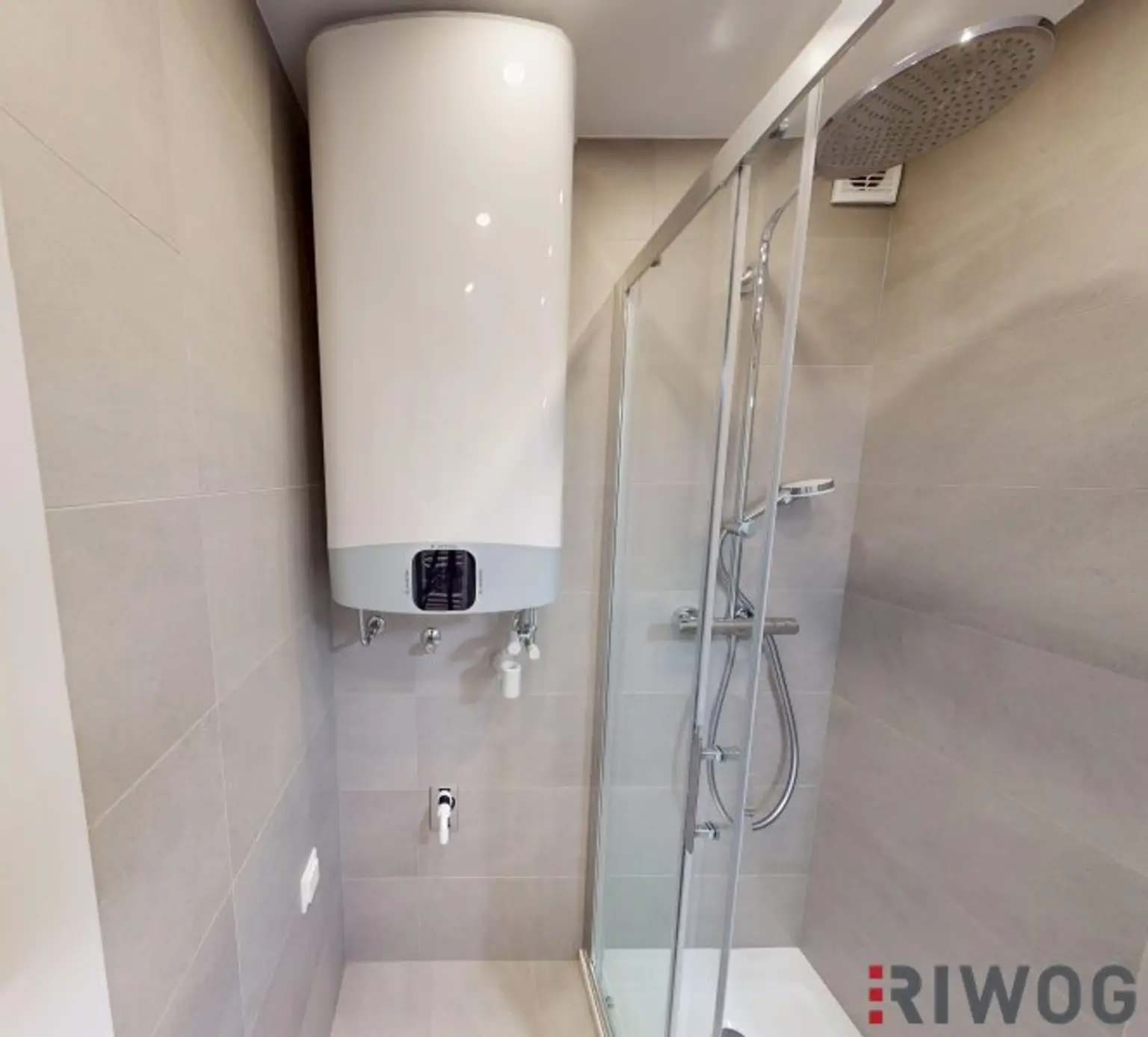 ERSTBEZUG nach Sanierung I 2 Zimmer Wohnung mit Loggia I Tischler Einbauküche inkl. Siemensgeräte I Alte Donau I Donauzentrum