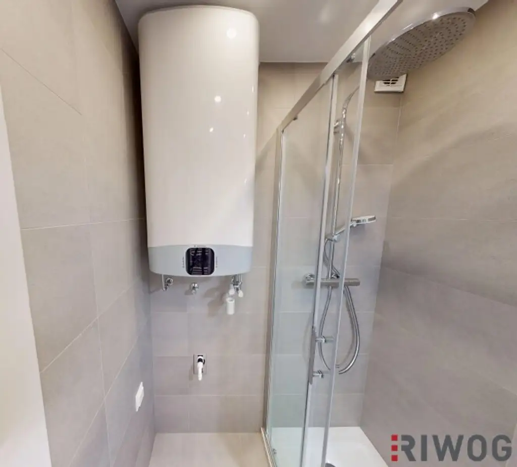 ERSTBEZUG nach Sanierung I 2 Zimmer Wohnung mit Loggia I Tischler Einbauküche inkl. Siemensgeräte I Alte Donau I Donauzentrum