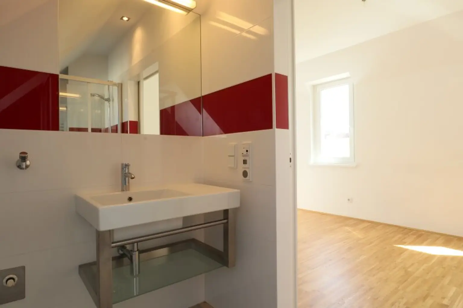 Charmante 2-Zimmer Dachgeschosswohnung bei Wilhelminenbergstraße - ab Dezember!