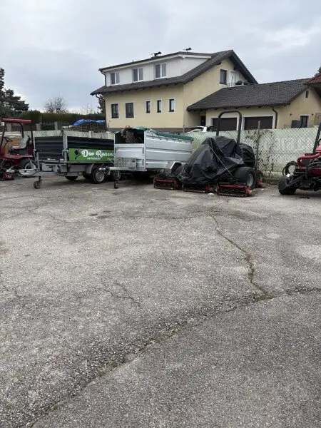 GEWERBEOBEKT MIT RENDITE-MÖGLICHKEIT: BÜRO - LAGER - WERKSTATT - STELLFLÄCHEN