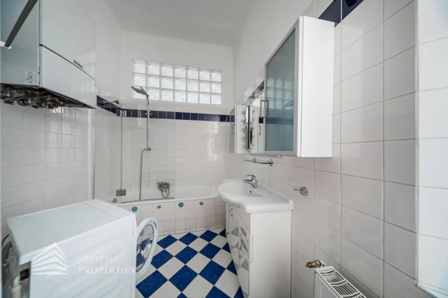 Helle 5-Zimmer Wohnung mit Balkon, Nähe Westbahnhof