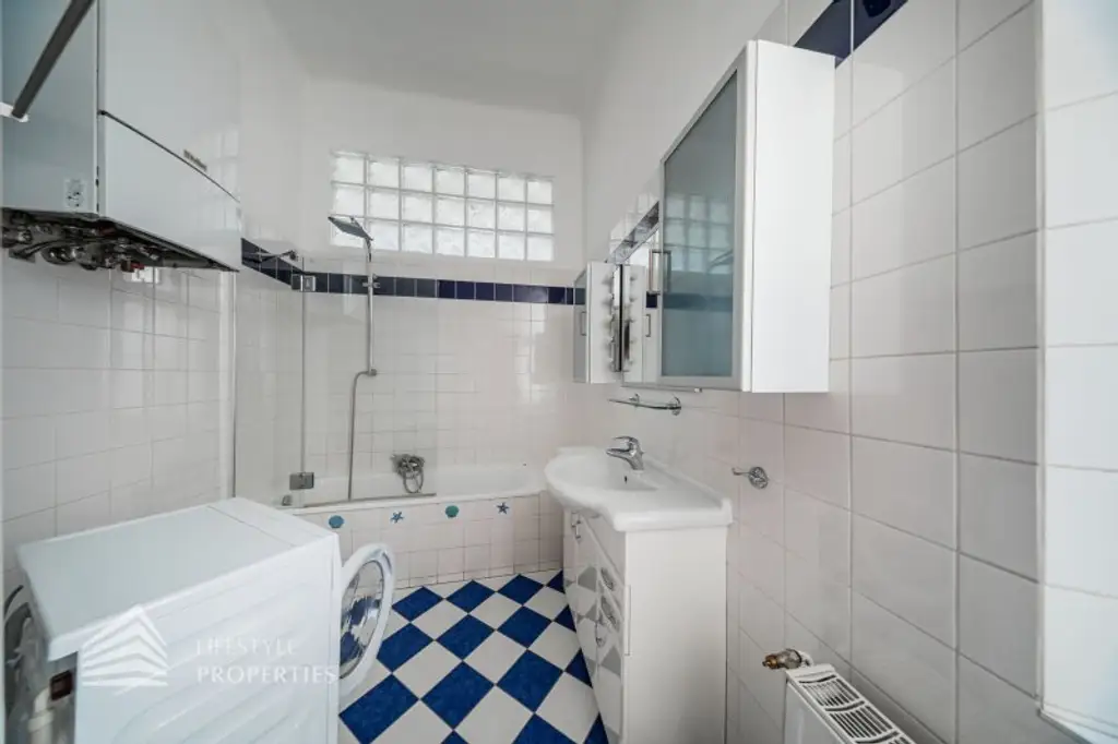 Helle 5-Zimmer Wohnung mit Balkon, Nähe Westbahnhof