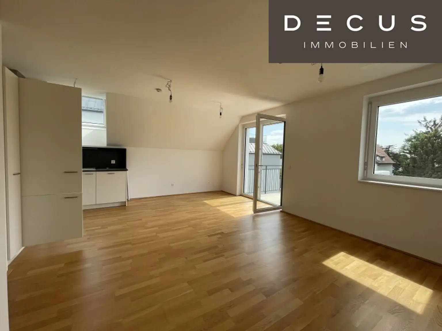 # AB OKTOBER # NEUWERTIG # TOP-AUSTATTUNG # SÜD-AUSRICHTUNG # 2-ZIMMER WOHNUNG