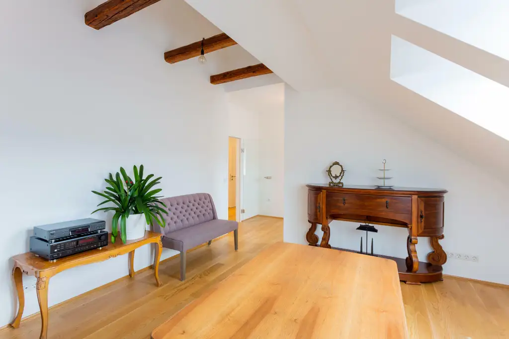 8043 Kauf: 3 Zimmer Erstbezugswohnung in stilvollem Gebäude nahe Hilmteich & KF UNI Graz