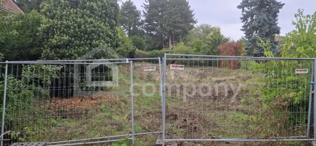 Baugenehmigtes Villengrundstück in exklusiver Lage beim Nussberg