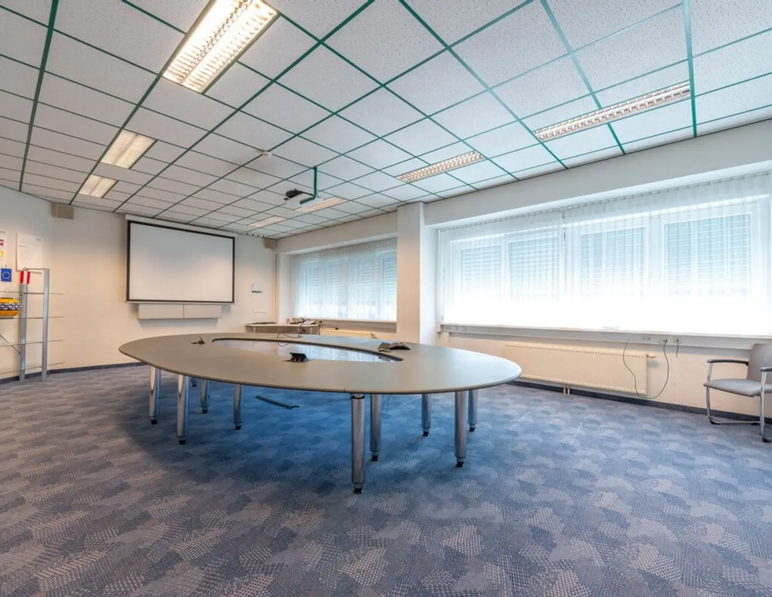 Große anpassungsfähige Büroflächen zu mieten
