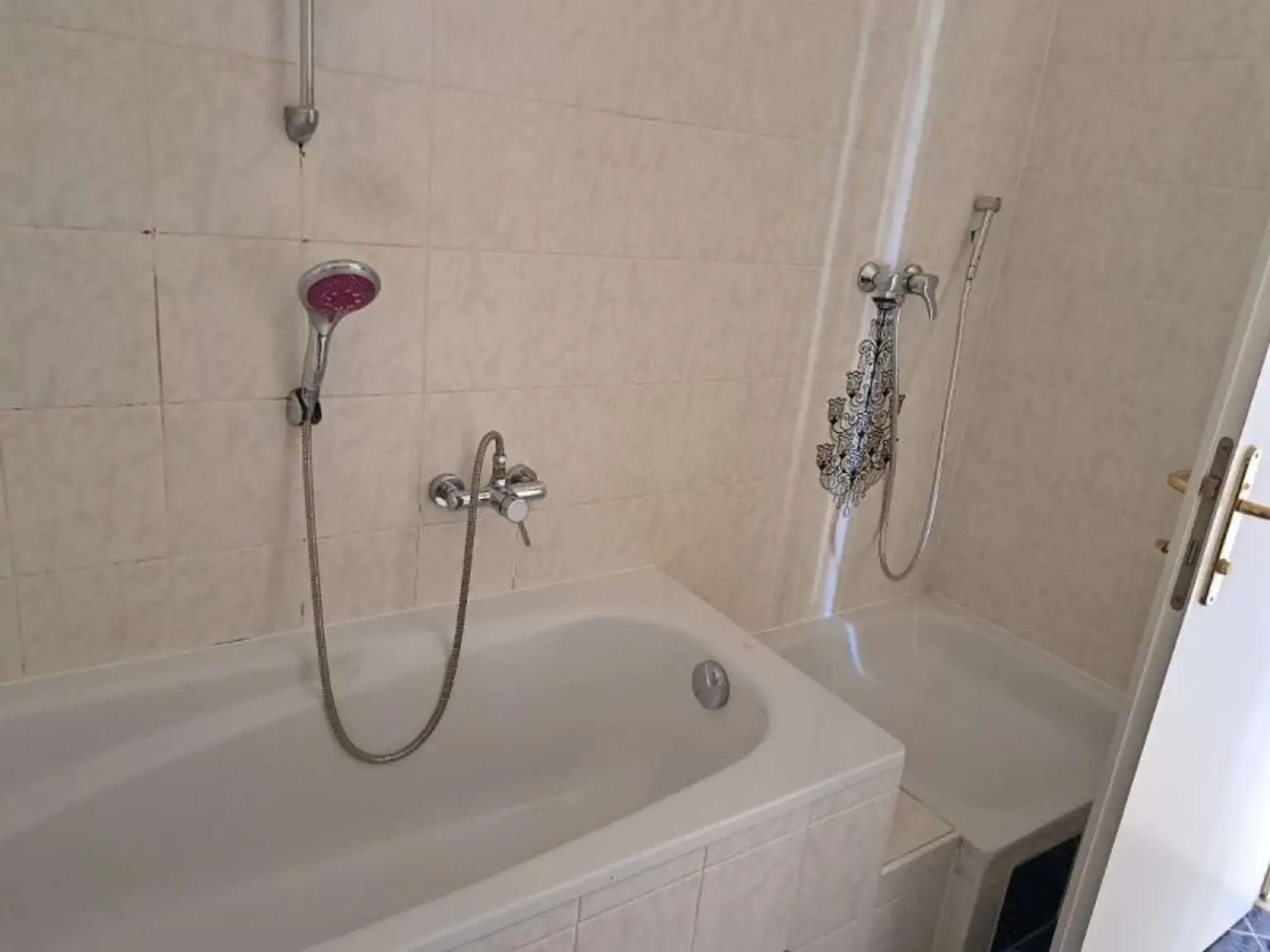 Gepflegte Terrassenwohnung in Hirtenberg: 51m² mit Balkon und Stellplatz!