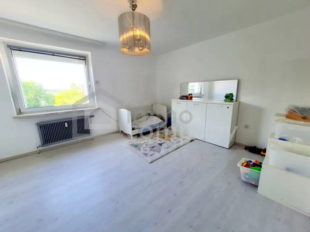 Wels/Gartenstadt : Tolle geräumige Eigentumswohnung 92m² - Loggia - Kfz Abstellplatz