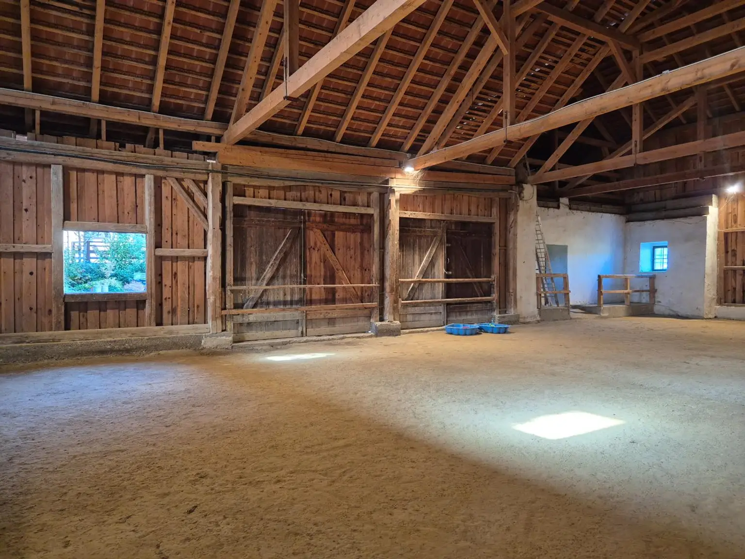 Wunderschöner Dreikanthof in Ruhelage mit Reithalle