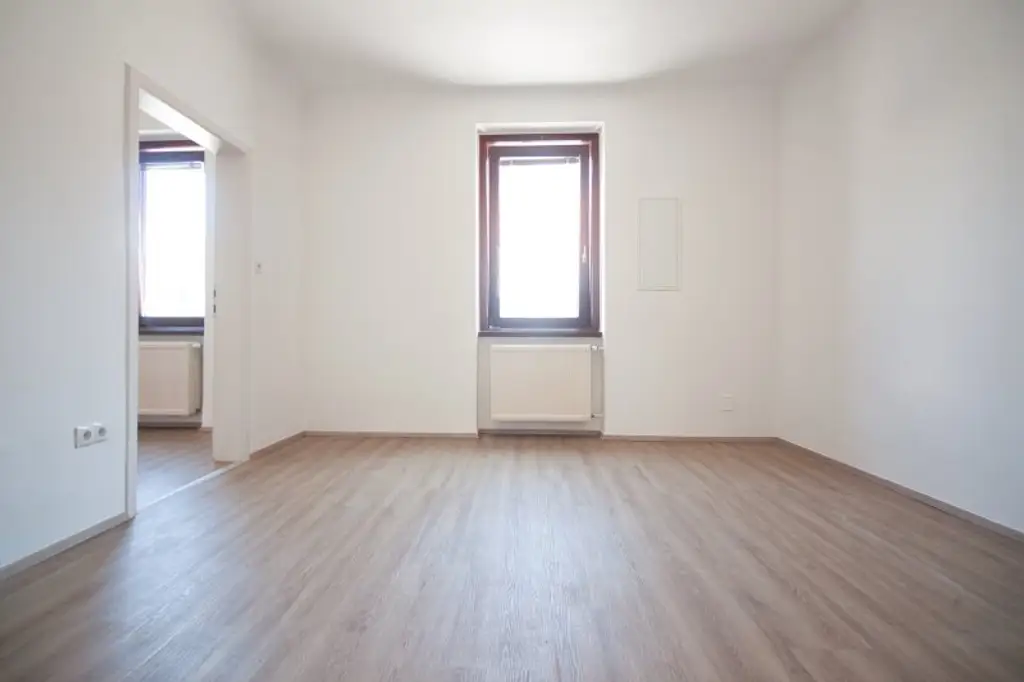 Gepflegtes, charmantes Haus im schönen Fischamend | ca. 122 m² Wohnfläche auf einer Ebene | 5 Zimmer | Garten & Garage