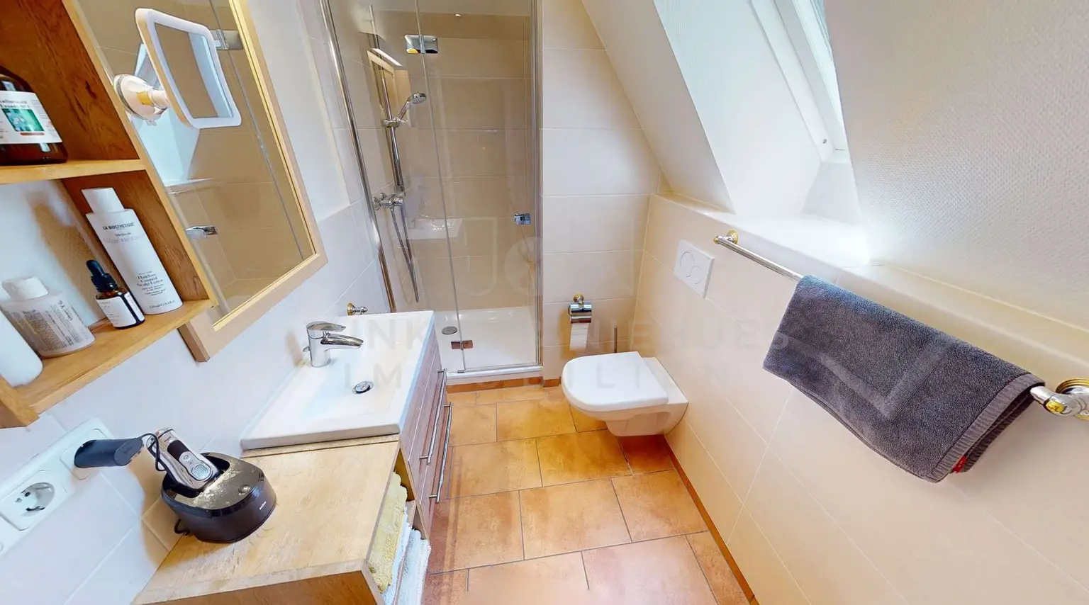 Badezimmer im DG