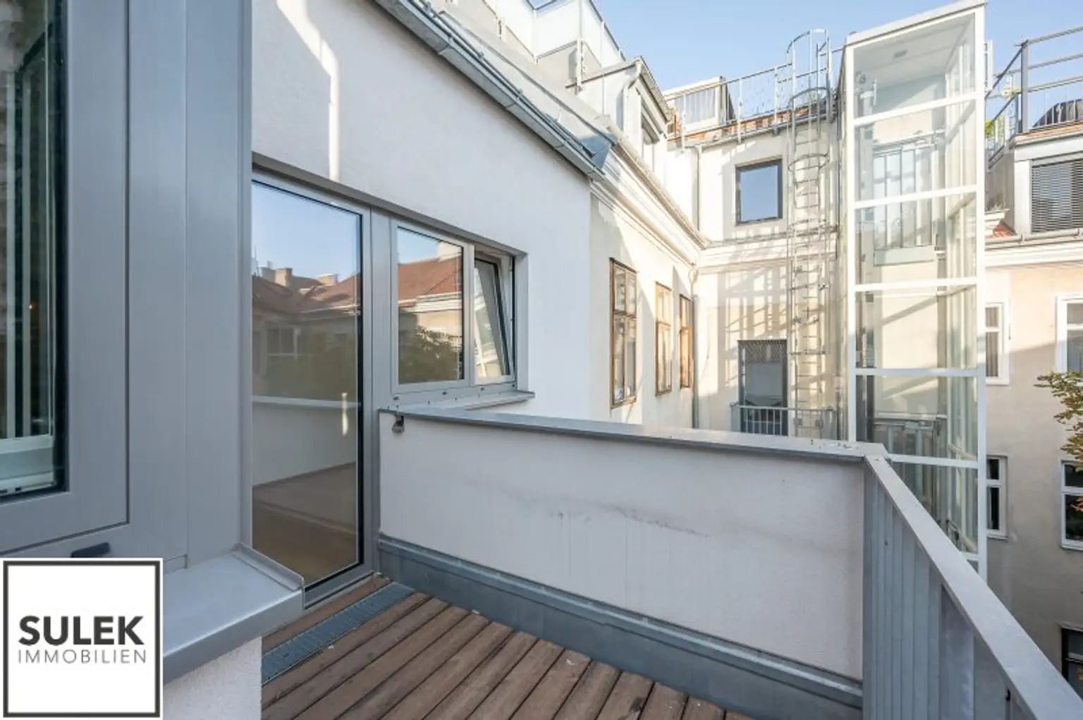 helle moderne 3 Zimmerwohnung mit traumhaften Blick über den Donaukanal