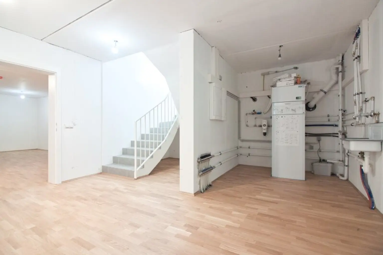 EINFAMILIENHAUS IN RUHELAGE | Ziegelhaus | großzügig, hell & hochwertig ausgestattet | mit Garten & Stellplatz
