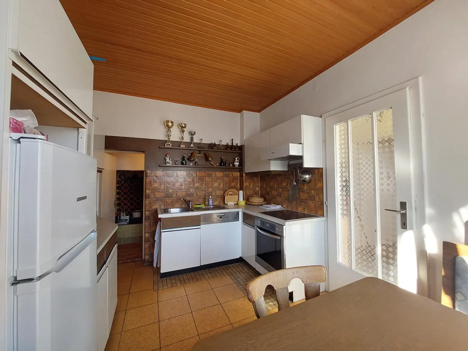 Haus 1 Küche mit Esstisch