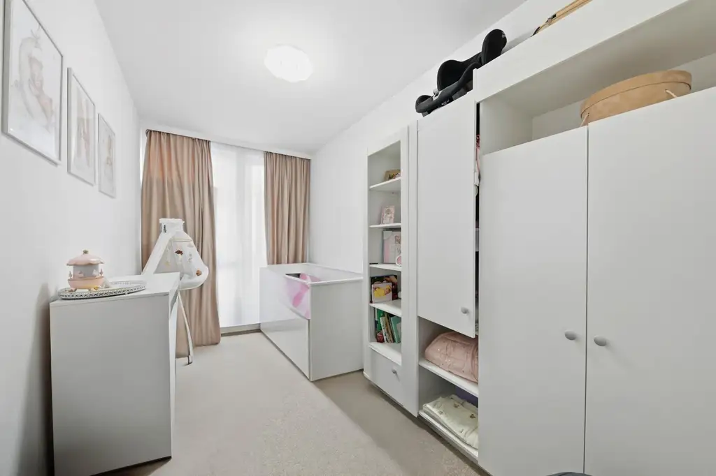 ZENTRUMSNAHE WOHNUNG MIT TERRASSE & BLICK INS GRÜNE - INKL. PKW-STELLPLATZ!