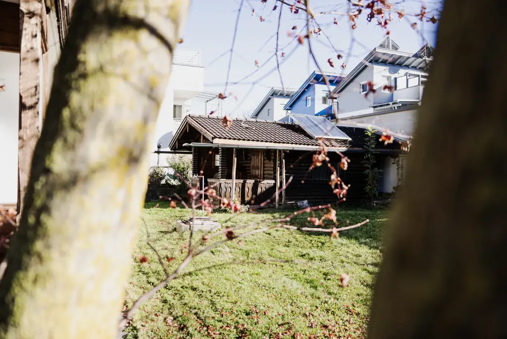 Grundstück mit Altbestand