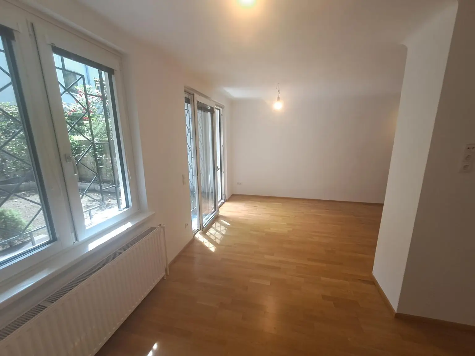CHARMANTE GARTENWOHNUNG IM HERZEN VON NUSSDORF