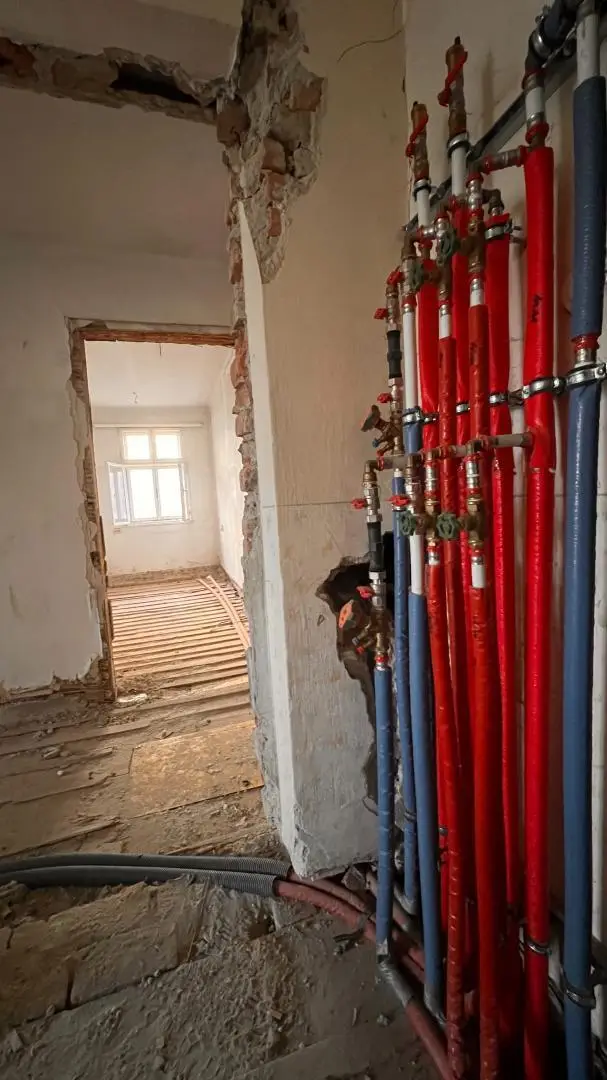 -20000434_1004159911_16344389