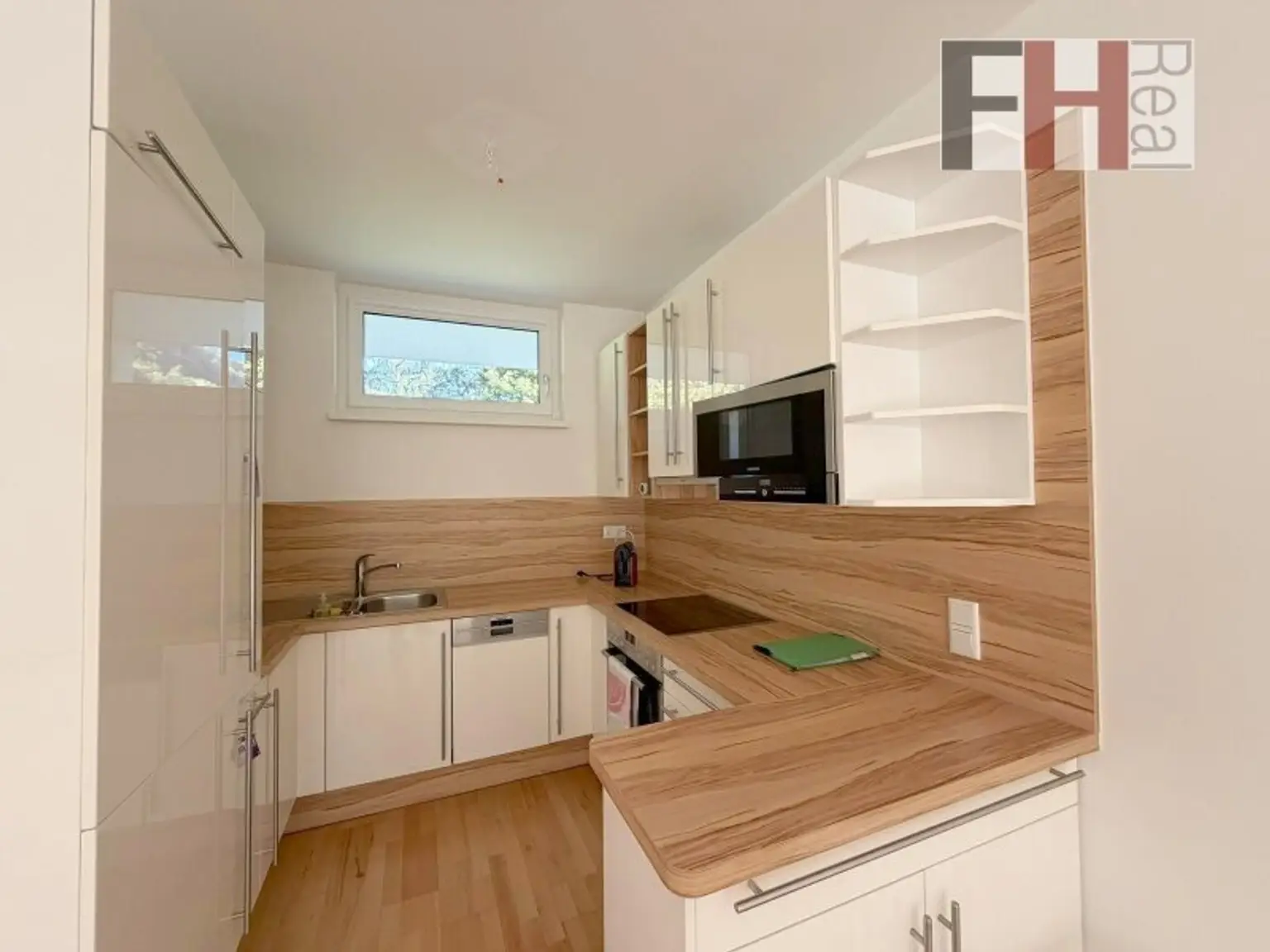 Schöne 3-Zimmer Wohnung mit Balkon und 2 Parkplätzen in Purkersdorf, Kernzone Wien!