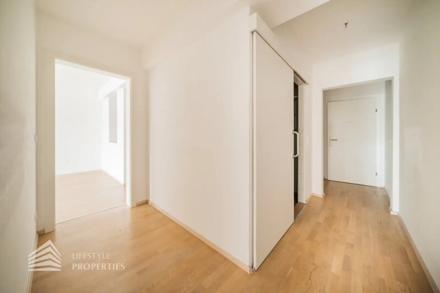 Beeindruckende 2-Zimmer Wohnung mit Balkon