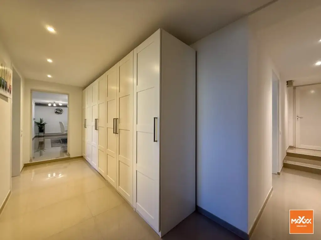 Provisionsfrei! Modernisiertes Einfamilienhaus mit 5 Zimmern & großem Keller!