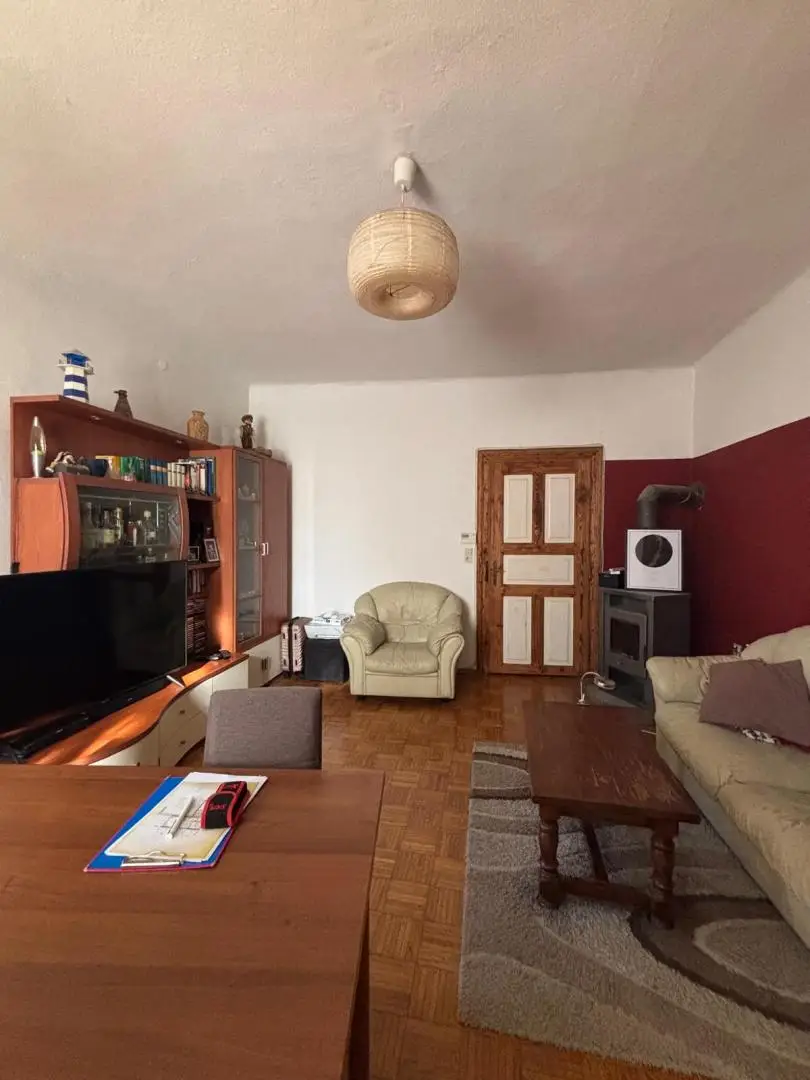 Altbau-Charme mit schönem Grundstück und viel Potenzial