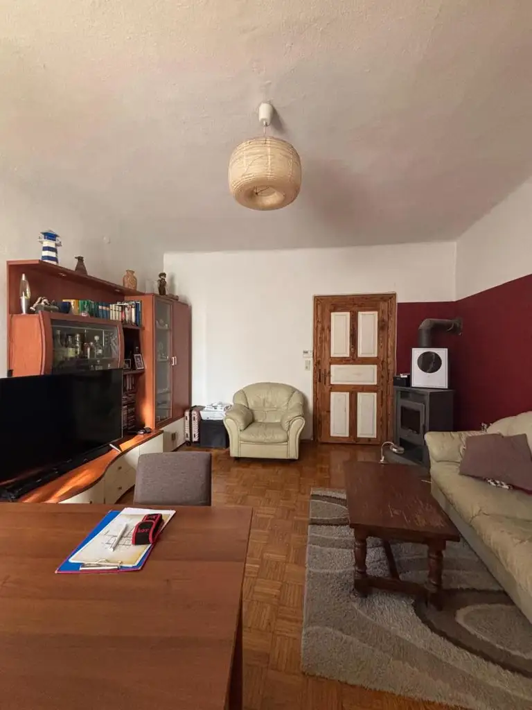 Altbau-Charme mit schönem Grundstück und viel Potenzial