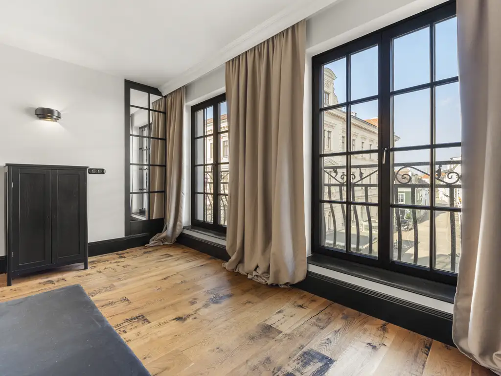 Stadtvilla an einer der exklusivsten Adressen der Gartenstadt Tulln