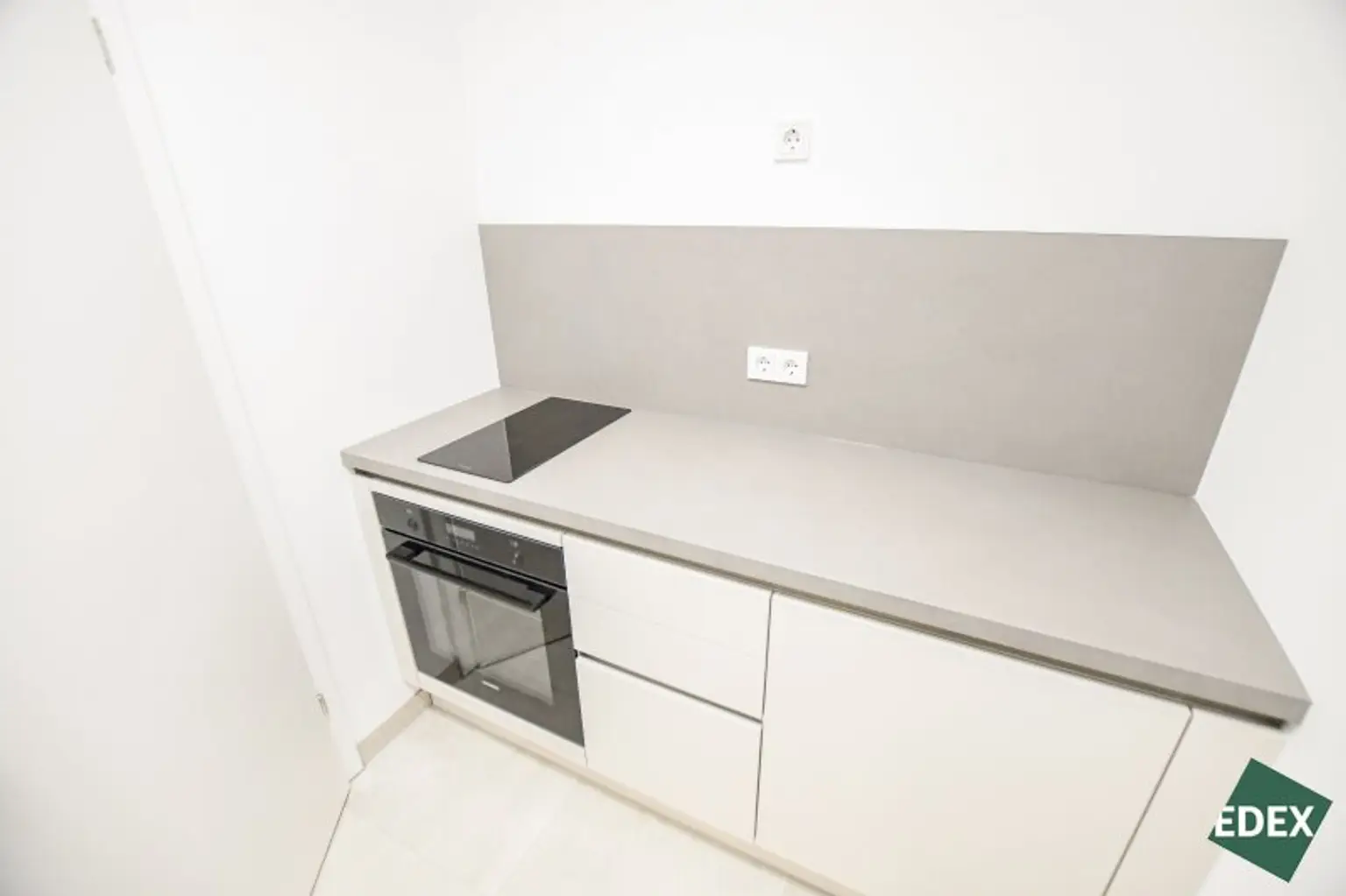 Modernes 2-Zimmer-Büro mit Terrasse und Kühlung im 18. Bezirk