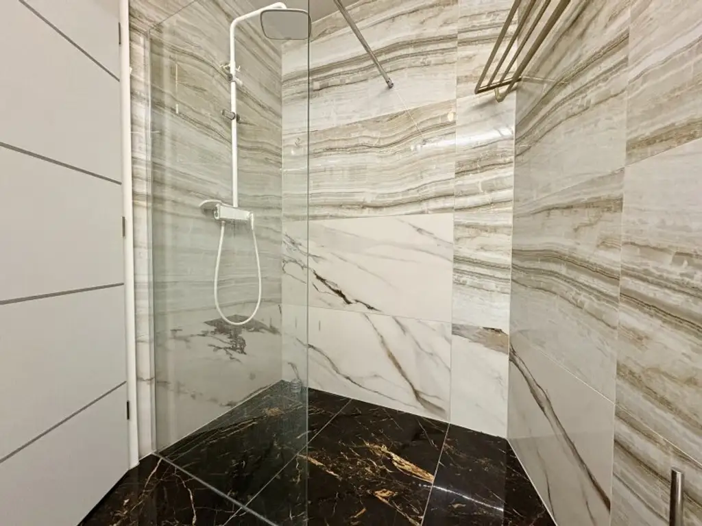 Stadt trifft Natur - Elegante 2-Zimmer Wohnung mit Klimaanlage, Sauna & Terrasse