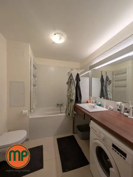 AB APRIL - Lichtdurchflutete 2 Zimmerwohnung