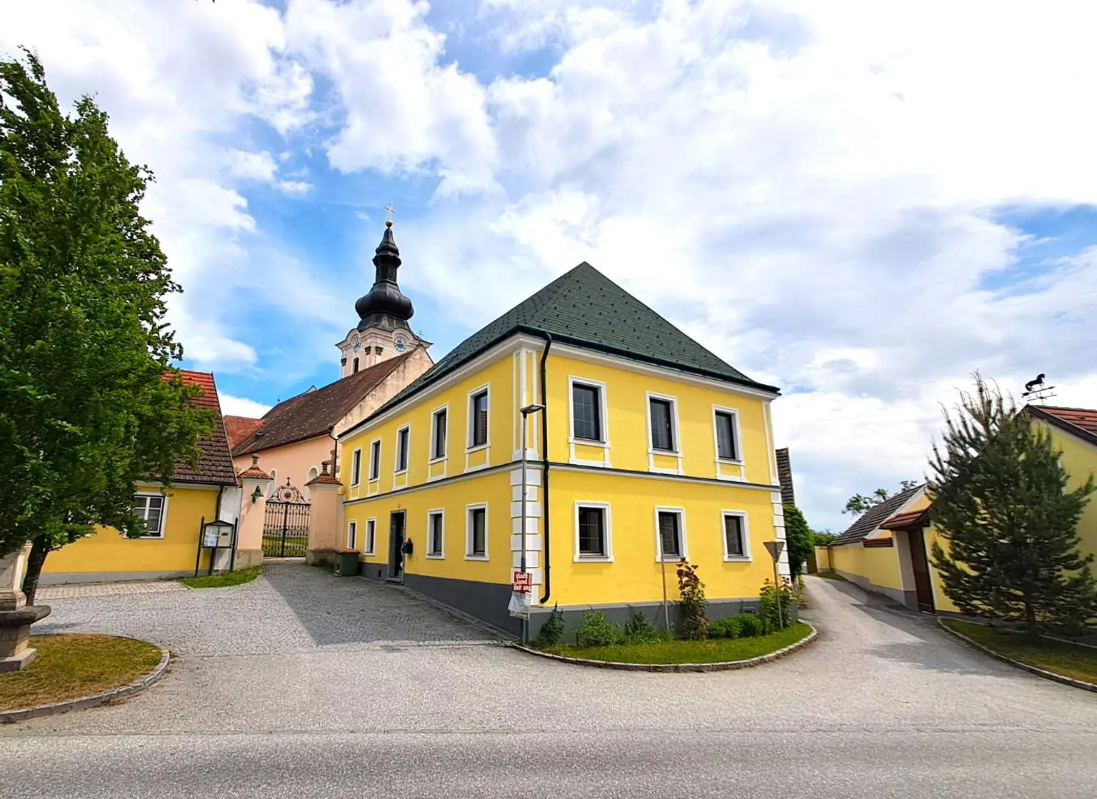 renovierter Wohntraum mit historischem Flair