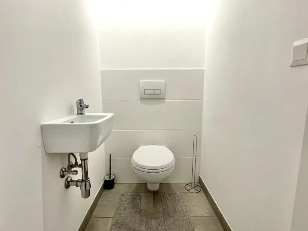 ***Vollmöblierte 2-Zimmer-Mietwohnung mit Balkon in 1220 Wien – Nähe Alte Donau & U1 Kagran***