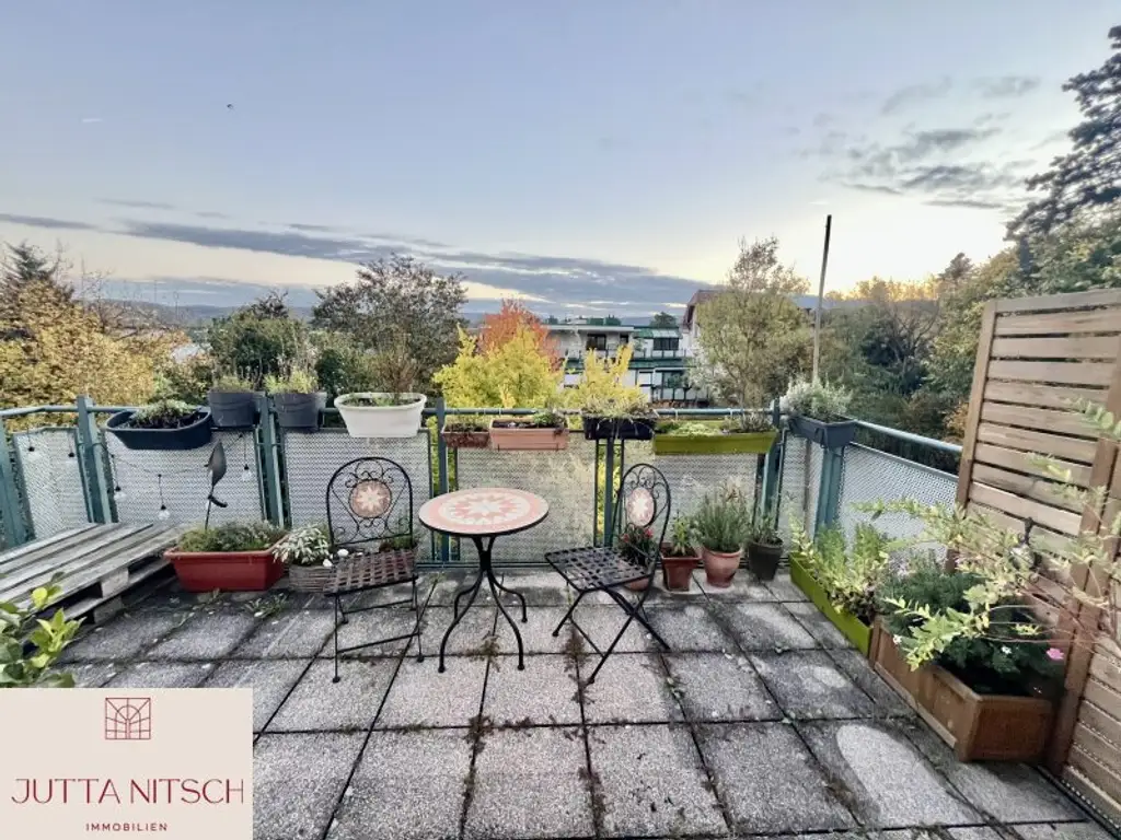 Großzügige Terrassenwohnung mit zwei Tiefgaragenplätzen - Wien 1140 Hadersdorf