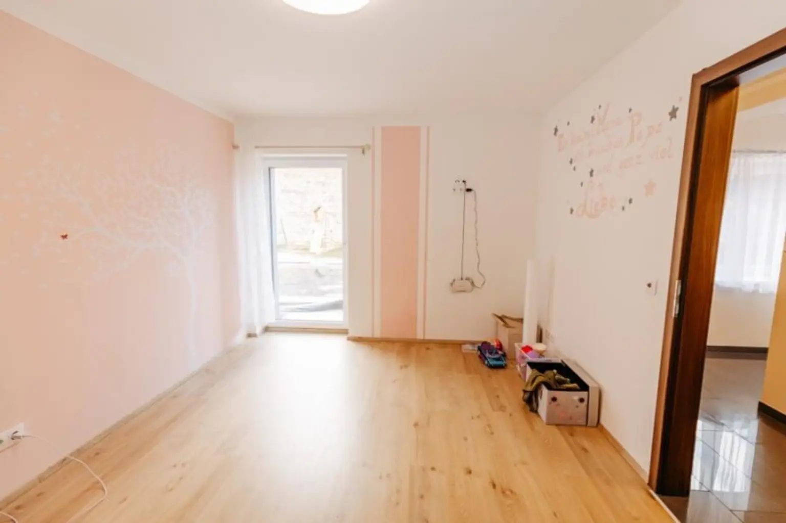 Verträumtes Bauernhaus neu adaptiert (2013) mit Toreinfahrt, Pool, Stadel und Schuppen