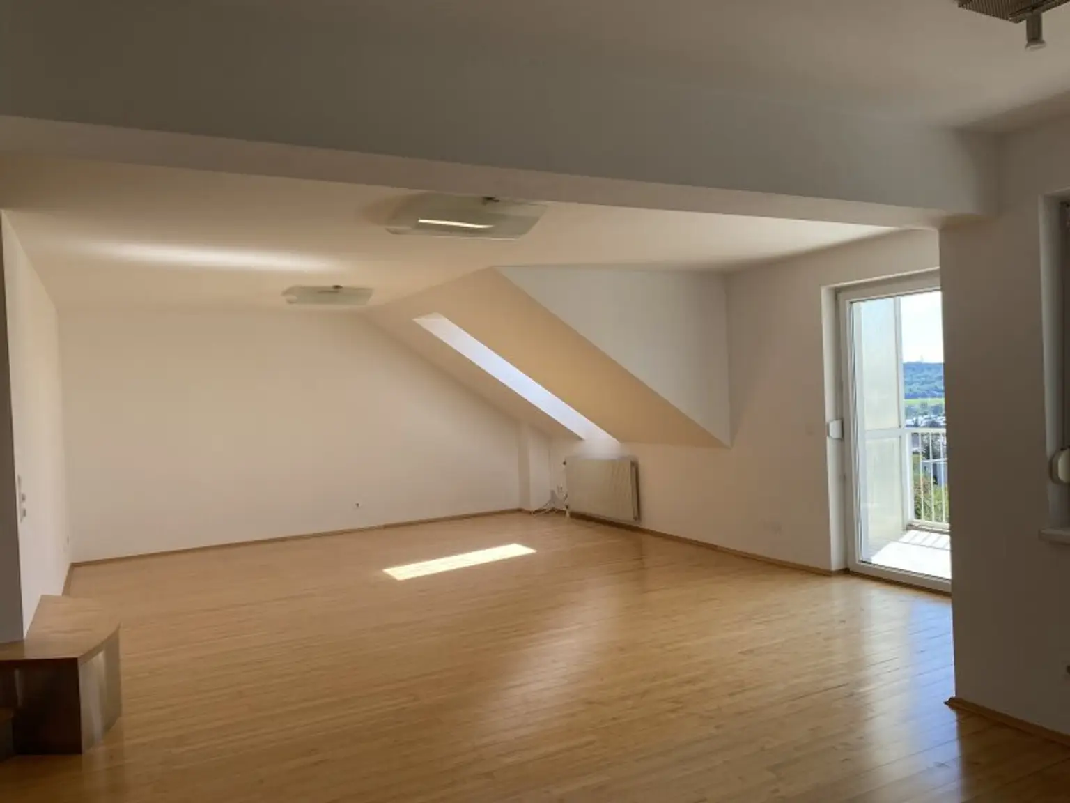 Schöne, große Wohnung in super Aussichtslage