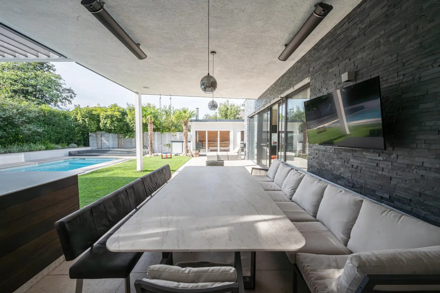 Abgebergestützt PROVISIONSFREI für den KÄUFER! - "Neubauvilla an der Weinstraße!"