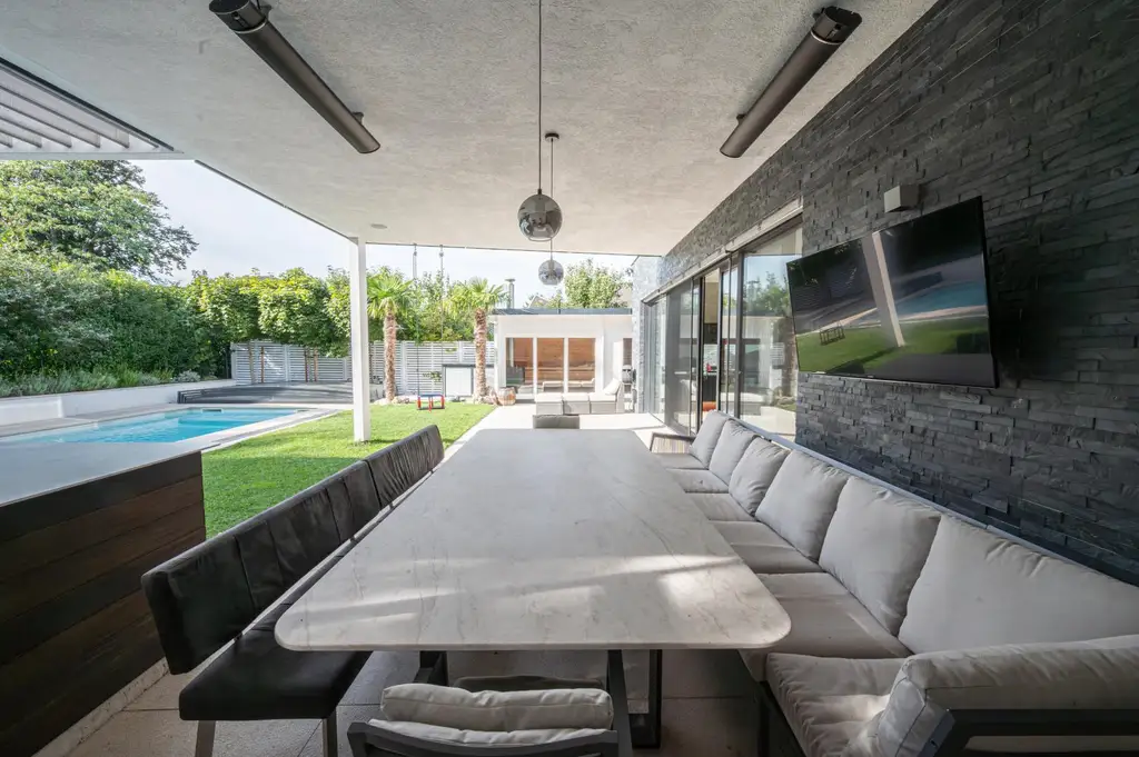 Abgebergestützt PROVISIONSFREI für den KÄUFER! - "Neubauvilla an der Weinstraße!"