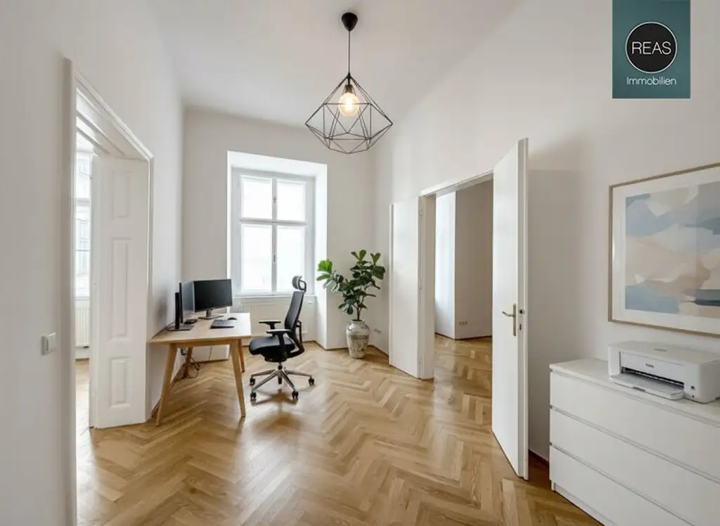 BÜRO in historischem Denkmal-Haus in Toplage der Innenstadt!